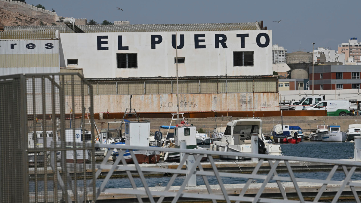 Rescatan siete cadáveres en Almería vinculados al posible naufragio de una patera