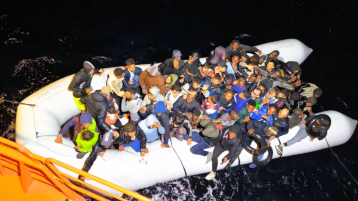 Canarias recibe este domingo a más de 150 inmigrantes a bordo de dos embarcaciones