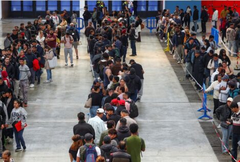 Giro en la inmigración en España: los mayores de 54 años son el colectivo que más aumenta