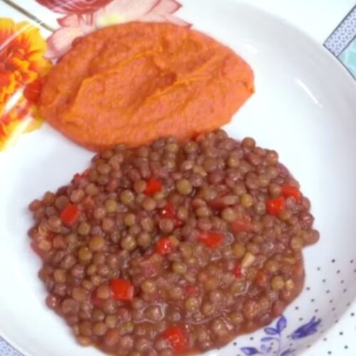 Lentejas con puré de chorizo y zanahorias