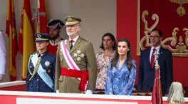 Leonor se da un baño de masas en su primera vez en el Día de las Fuerzas Armadas: exquisita en protocolo y confesiones con su padre