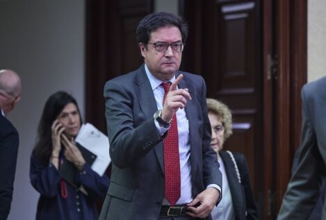 Óscar López no descarta que el PSOE se querelle contra Víctor de Aldama
