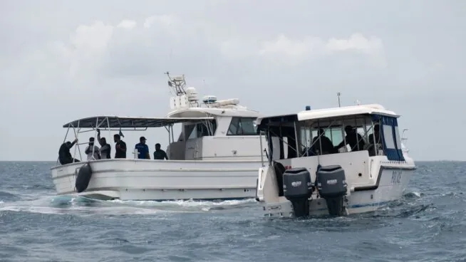 Un turista español de 53 años muere ahogado mientras practicaba surf en las islas Maldivas