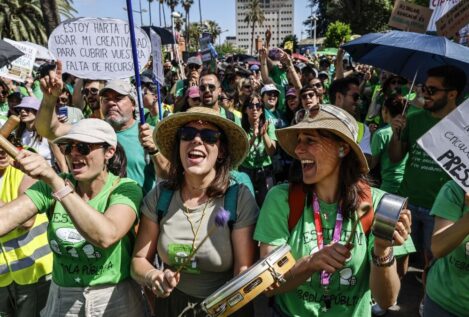Docentes correctores de la PAU valenciana renuncian: los servicios mínimos son «abusivos»