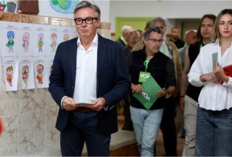 Vox crece en Andalucía y consigue su ansiado póquer autonómico para forzar al PP a negociar