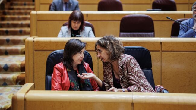 Robles corrige a Montero sobre el «accidente laboral» de los guardias civiles: «Se equivocó»