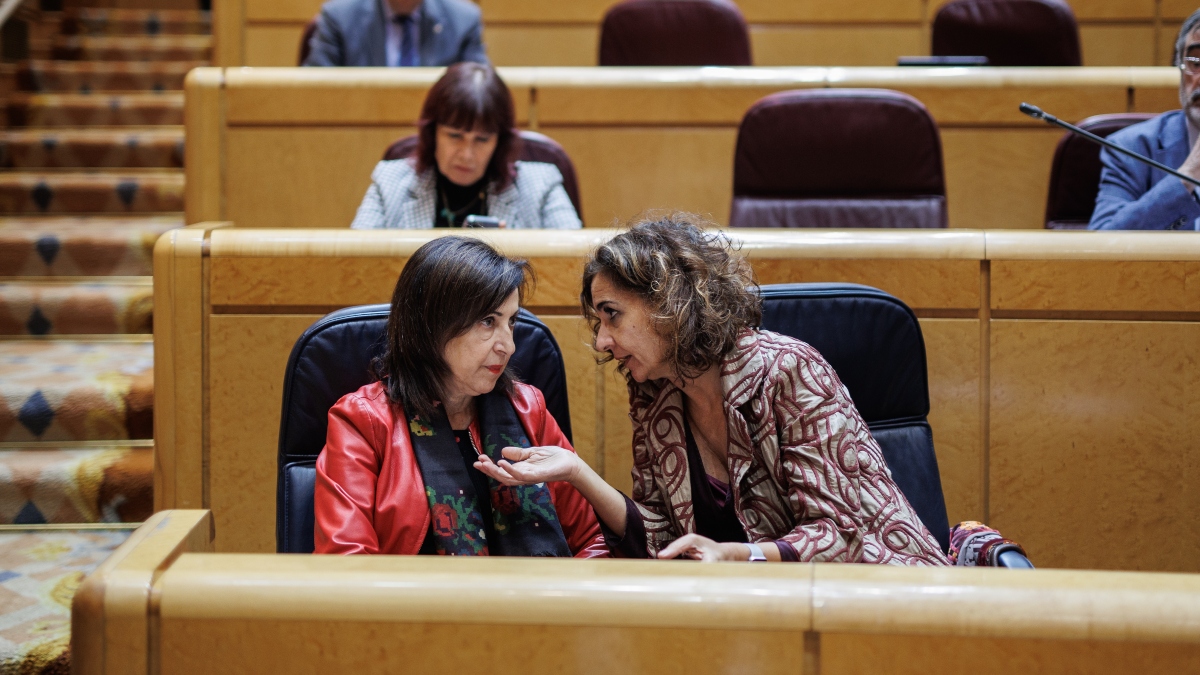 Robles corrige a Montero sobre el «accidente laboral» de los guardias civiles: «Se equivocó»