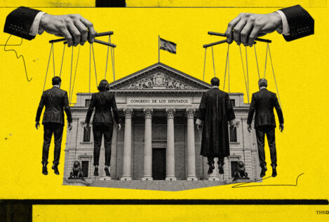 La Moncloa contra las instituciones