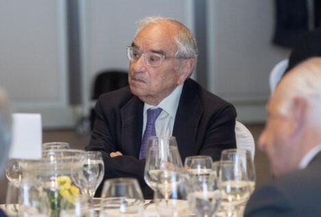 Archivan la querella contra el exministro Martín Villa por la muerte de Teófilo del Valle