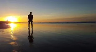 Abraham Maslow, psicólogo, sobre cómo gestionar la ambición: «Si planeas ser menos de lo que puedes ser serás infeliz toda tu vida»
