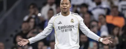 Mbappé apunta a Arbeloa tras ser suplente: «Me ha dicho que soy el cuarto delantero»