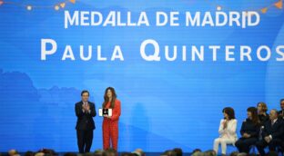 Paula Quinteros, CEO de THE OBJECTIVE, recibe la Medalla de la ciudad de Madrid