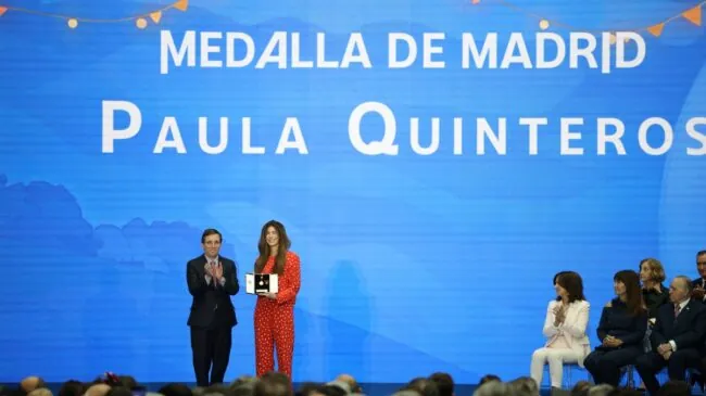 Paula Quinteros recibe la Medalla de la ciudad de Madrid