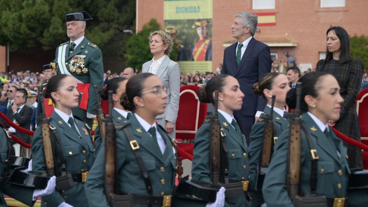 Interior evita asistir a la jura de guardias civiles en Valdemoro tras los abucheos de Baeza