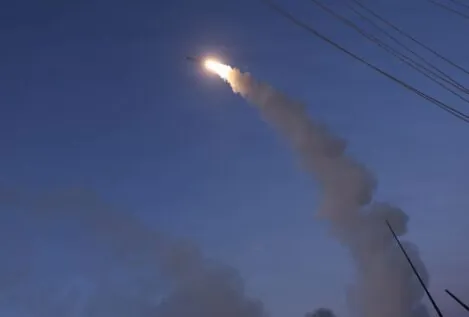 EEUU ataca una base iraní y el régimen responde bombardeando otra como represalia