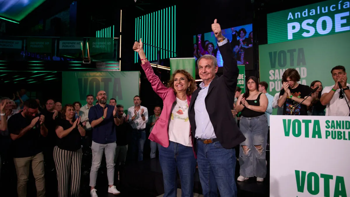 Montero pierde dos puntos durante la campaña andaluza: «Cavamos cada vez más hondo»