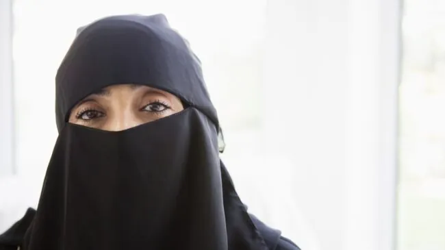 El Congreso debatirá sobre el uso del burka o niqab en espacios públicos
