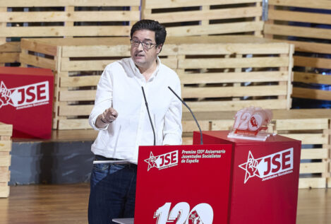 Óscar López: «Se redactan sumarios que podrían presentarse al premio Planeta»