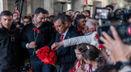 La Policía turca irrumpe en la sede central del principal partido de la oposición en Ankara