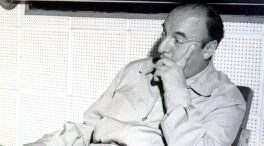 El verso de Pablo Neruda, poeta, que ya adelantó que la felicidad es un acto de voluntad: «La tristeza no puede entrar por estas puertas»