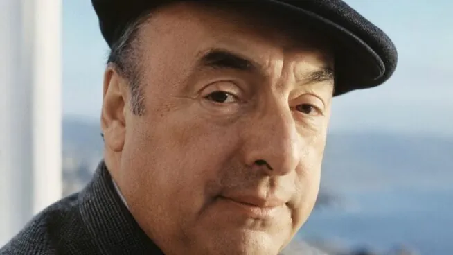 Pablo Neruda, Premio Nobel de Literatura, ya habló en los años 70 sobre pelear por tu felicidad: «Podrán cortar todas las flores, pero no podrán detener la primavera»