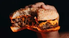 Pablo Ojeda, nutricionista, explica por qué tienes hambre tras comer: «Quizá el problema no es lo que comes, sino cómo lo haces»