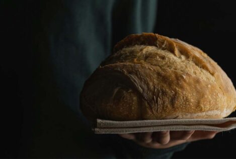 Paloma Gil, endocrina: «El problema no es comer pan, sino cuál eliges: el industrial y el artesanal no tienen nada que ver»