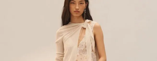 Zara y Mango tienen los cinco pantalones con el estampado que debes combinar con básicos de Primark para tus looks de oficina y para salir a cenar