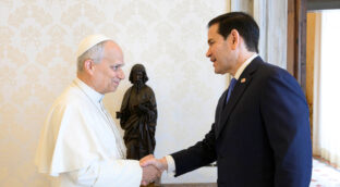 El Papa se reúne con Marco Rubio en plena tensión por las críticas de Donald Trump