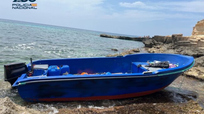 Una patera desaparece en el mar con 23 inmigrantes a bordo rumbo a Baleares