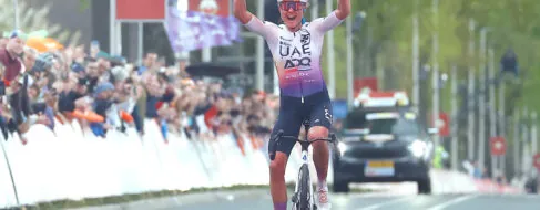 Paula Blasi se convierte en la primera española en ganar La Vuelta ciclista