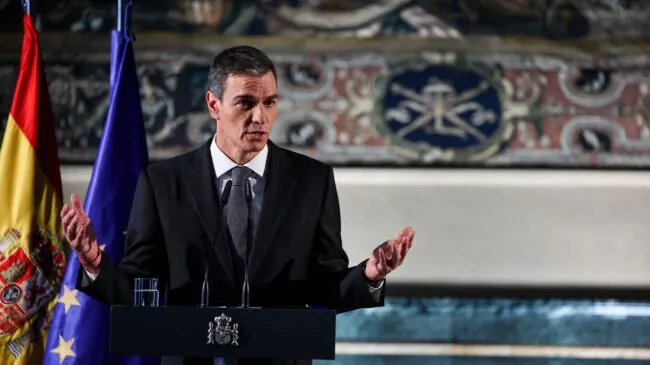 Sánchez promete «contundencia» tras la entrada de la Guardia Civil en Ferraz