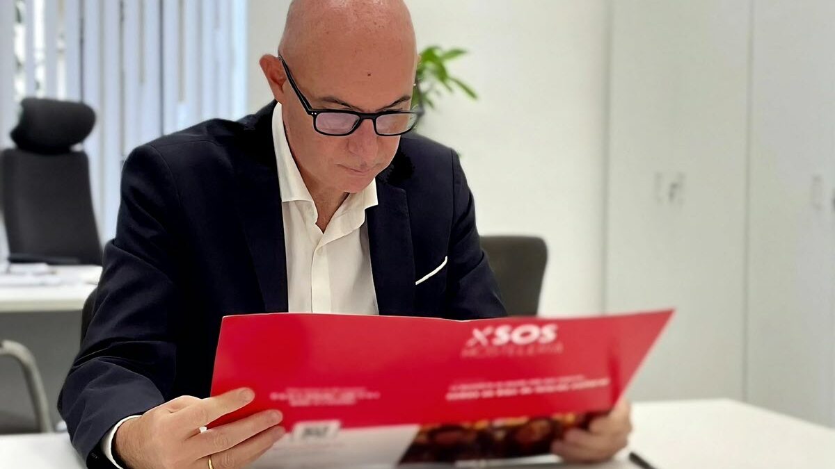 Vox Valencia adjudicó el contrato al marido de Bernabé sin comunicarlo a la dirección nacional