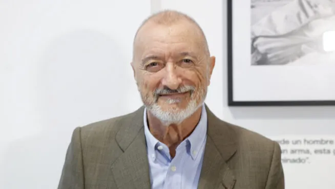 Pérez-Reverte: «Tuve una infancia feliz porque era un niño libre; Cartagena era un puerto de mar con marinos de todo el mundo»