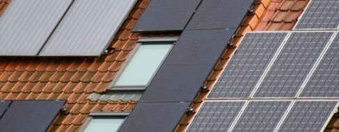 Barrios solares: ahorrar en la factura sin poner placas en casa