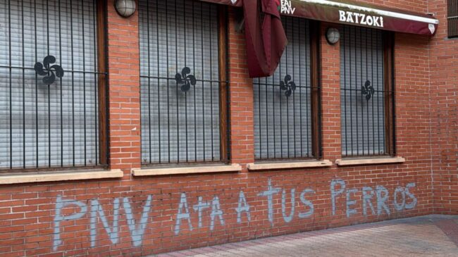El PNV de Vizcaya denuncia pintadas contra la Ertzaintza en su sede de Baracaldo