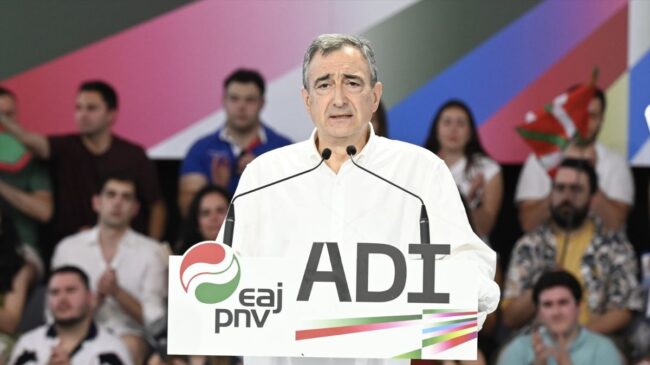 El PNV ve «irresponsable» que el Gobierno «siga más allá de 2026»: «No vale todo»