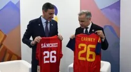 Sánchez se reúne con el canadiense Carney en plena amenaza de Trump de retirar sus tropas