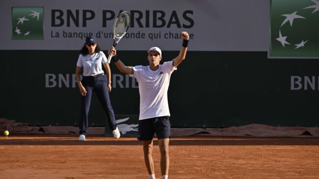Jódar se agiganta en París y ya mira a octavos tras una batalla de cinco sets contra Michelsen