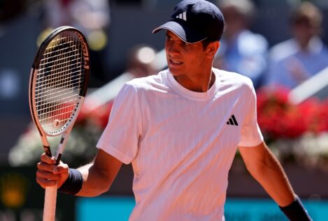 Rafa Jódar destroza al estadounidense Kovacevic en su debut en Roland Garros