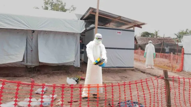 La República Democrática del Congo eleva a 136 las muertes probables por el brote de ébola