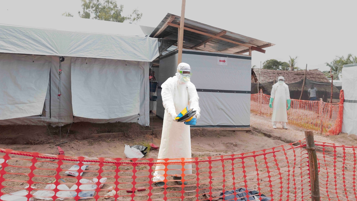 La República Democrática del Congo eleva a 136 las muertes probables por el brote de ébola