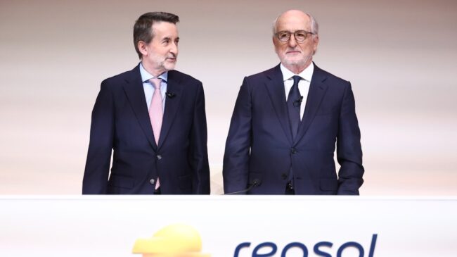 Repsol cree que «no es momento» de empezar a hablar o cobrar la deuda pasada de Venezuela