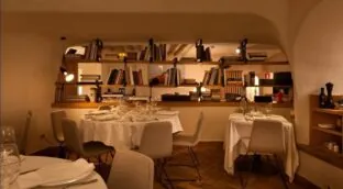 Los fetuccini Alfredo y el vino aguado: luces y sombras de un famoso italiano de Madrid