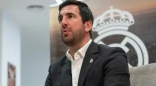 Riquelme anuncia a Raúl González Blanco como director deportivo si le gana a Florentino