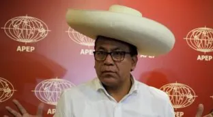 El izquierdista Roberto Sánchez disputará a Fujimori la presidencia de Perú el 7 de junio