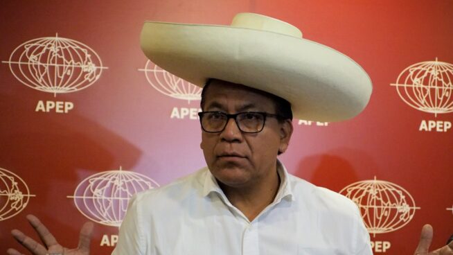 El izquierdista Roberto Sánchez disputará a Fujimori la presidencia de Perú el 7 de junio