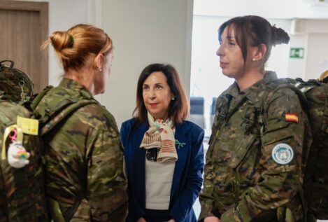Robles alaba a los 170 militares que parten hacia la misión de paz de la ONU en el Líbano