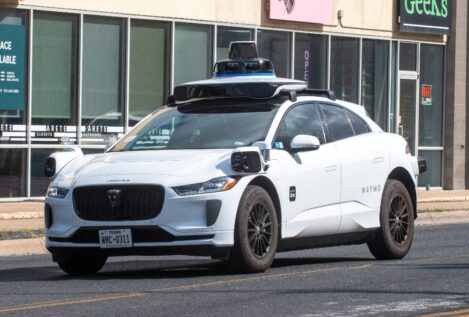 ¿Subirías a un vehículo sin conductor? Así son los robotaxis que darán servicio en Europa