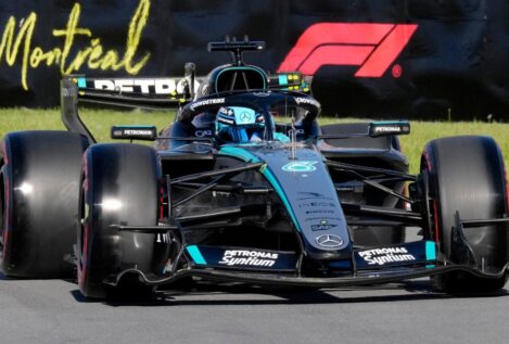 Russell resucita en Canadá: brotes verdes de Sainz y Alonso acaba contra el muro